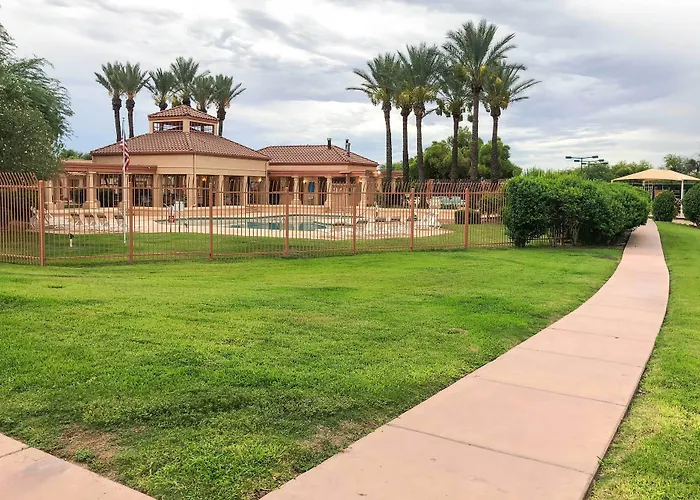 Holiday home North W/ Patio By Catalina State Park!