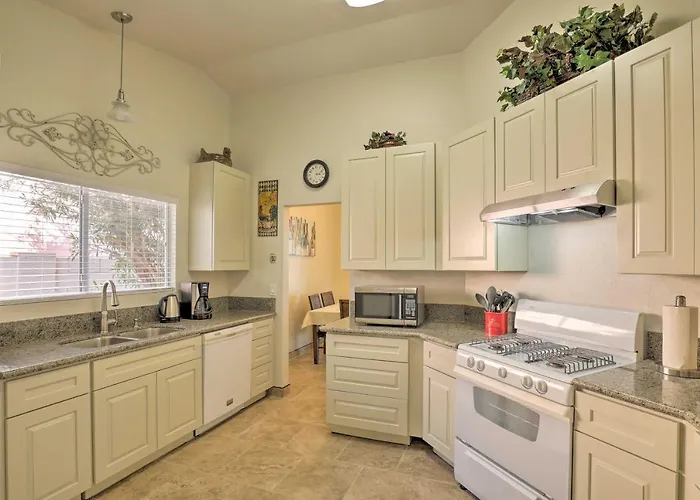 North W/ Patio By Catalina State Park! Holiday home